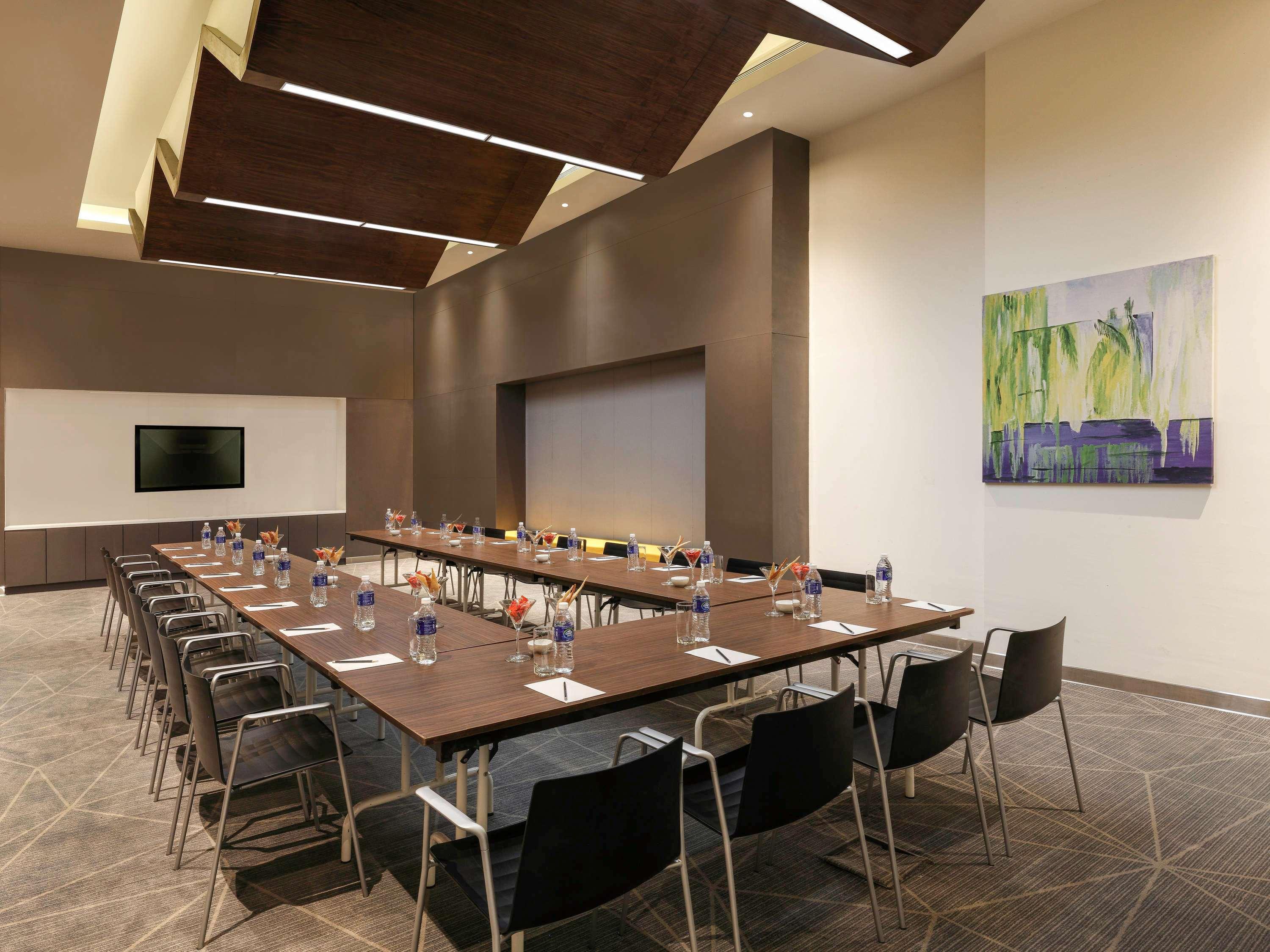 होटल Ibis Centre - An Accor Brand 4*