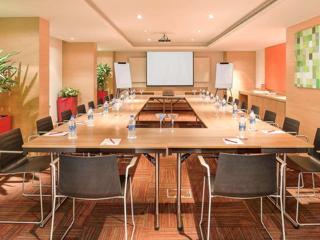 Ibis Centre - An Accor Brand होटल