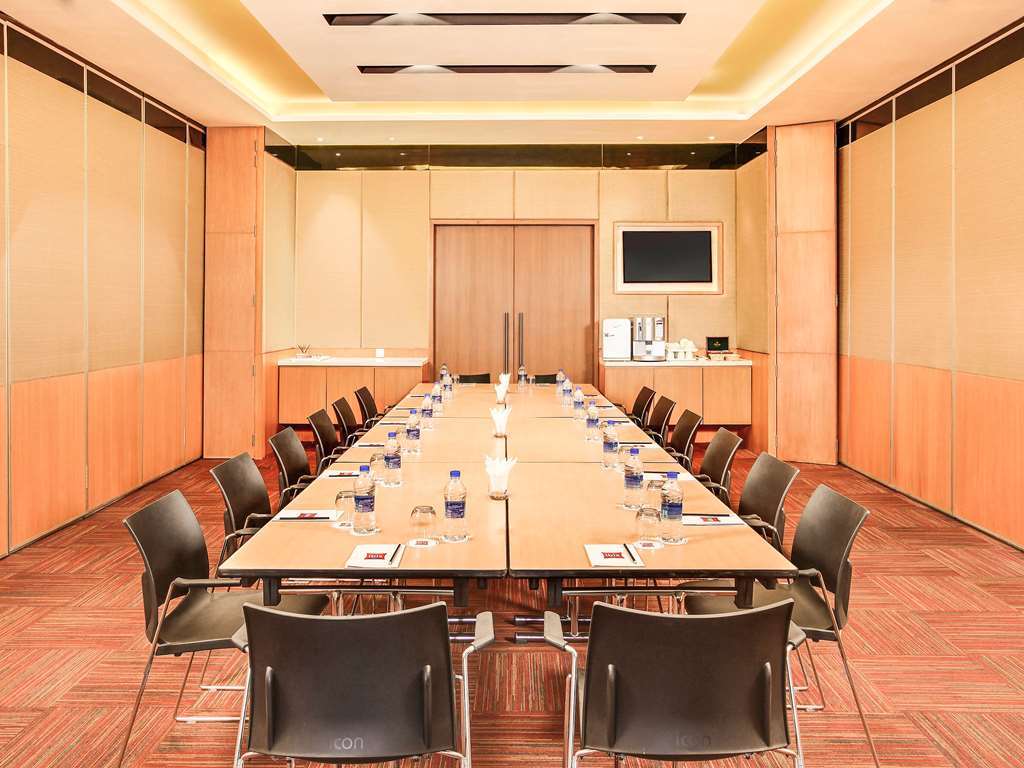 Ibis Centre - An Accor Brand होटल